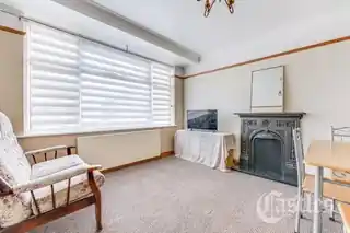 36 Queensland Avenue, photo 2