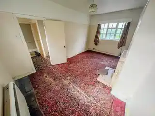 36 Whinyates Road, photo 3