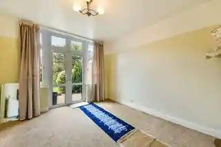 36 Wood End Avenue, photo 3