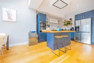 369 London Road, photo 3