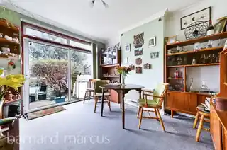 37 Ardrossan Gardens, photo 2
