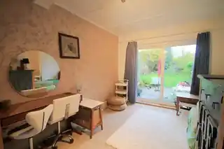 37 Bennetts Avenue, photo 3