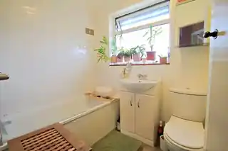 37 Bennetts Avenue, photo 4
