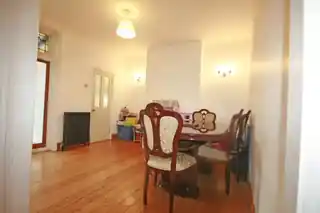 37 Brownlea Gardens, photo 4