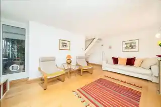 37 Burr Close, photo 4