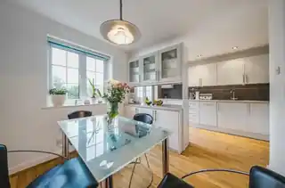 37 Eaton Drive, photo 2