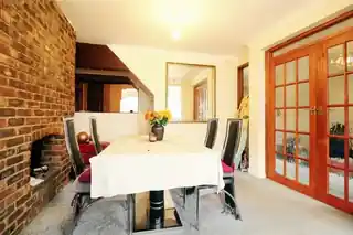 37 Eversley Avenue, photo 3