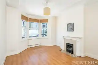 37 Fairbourne Road, photo 3