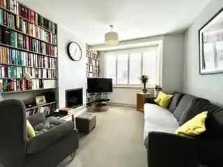 37 Fircroft Road, photo 2