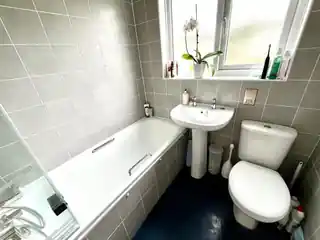 37 Fircroft Road, photo 4