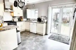 37 Heybridge Drive, photo 4