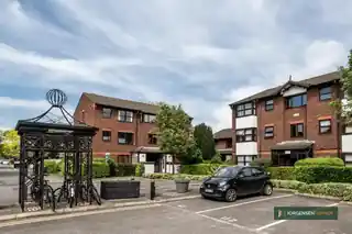 37 Holley Road, photo 3