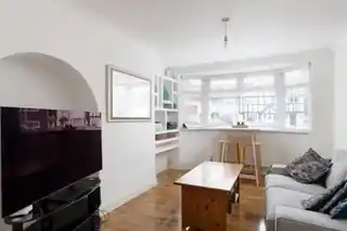 37 Lisbon Avenue, photo 2