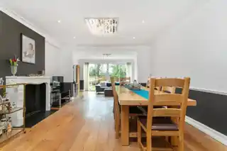 37 London Road, photo 3