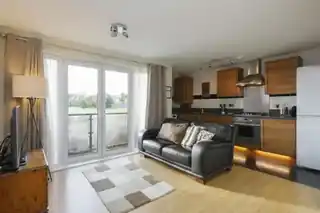 37, Lorenzo House, Medici Close, photo 2