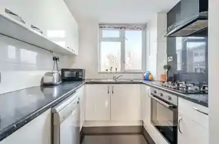 37 Lorrimore Square, photo 3