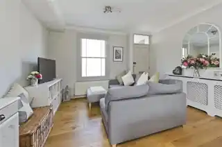 37 Lothrop Street, photo 2