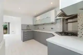 37 Lower Mortlake Road, photo 4