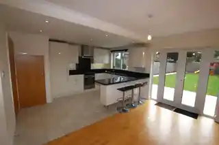 37 Lulworth Drive, photo 2