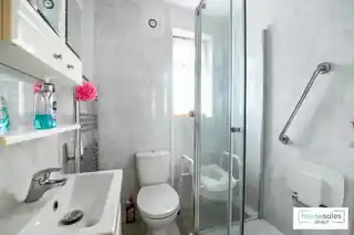 37 Manning Road, photo 3