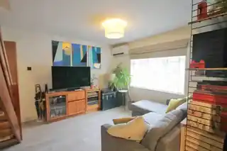 37 Nicholas Close, photo 3