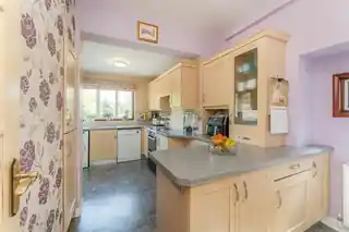 37 Park Drive, photo 3
