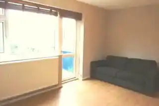 37 Poplar Walk, photo 3