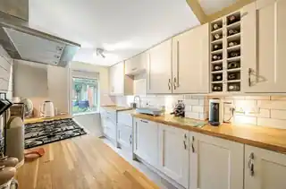 37 St James Road, photo 4