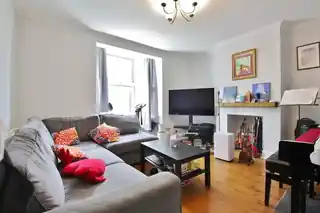 37 Woodlands Road, photo 2