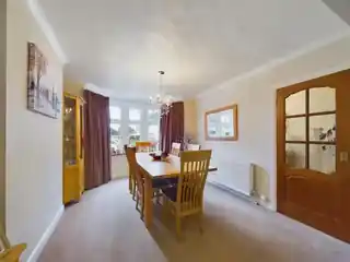 37 Yorkland Avenue, photo 3