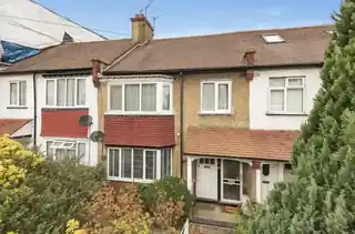 379 Oakleigh Road North, photo 3