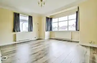 37A Tudor Drive, photo 2