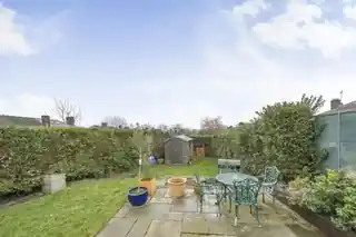 38 Athenlay Road, photo 3