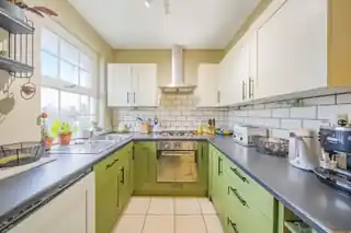 38 Athenlay Road, photo 4