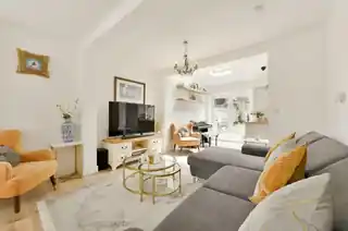 38 Bordars Road, photo 3