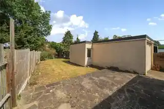 38 Carlton Avenue East, photo 4