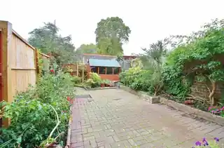 38 Castle Road, photo 2