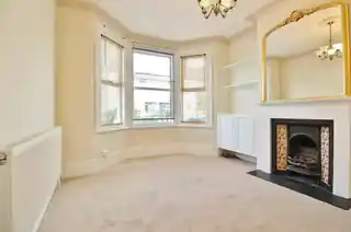 38 Castle Road, photo 4
