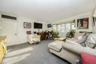 38 Copley Road, photo 2