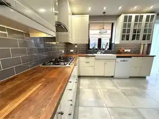 38 Danson Crescent, photo 2