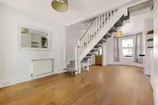 38 Elmhurst Road, photo 4
