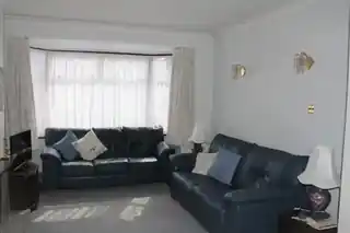 38 Evesham Way, photo 4