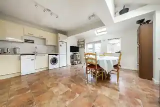 38 Gordon Avenue, photo 4