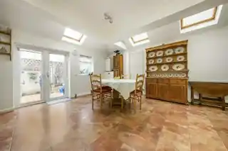 38 Gordon Avenue, photo 3