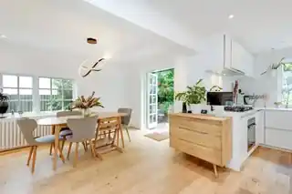 38 Hampstead Way, photo 4