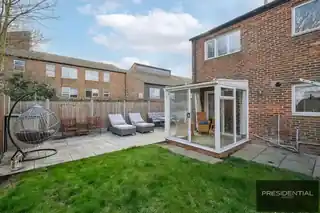 38 Jefferson Close, photo 2