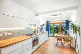 38 King Edward Road, photo 3