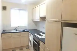 38 Redford Close, photo 3