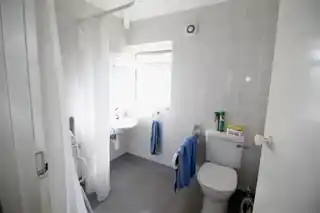 38 Rosecroft Road, photo 3