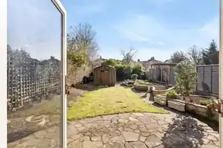 38 St James's Road, photo 2